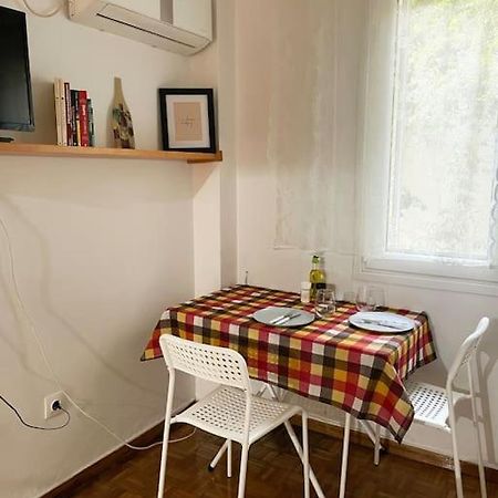 Cute And Quiet Apartment In The Center Of Athena Bagian luar foto
