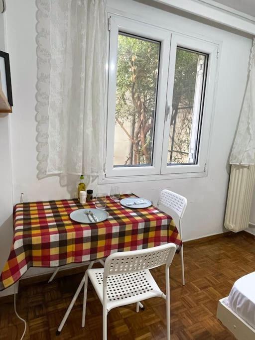 Cute And Quiet Apartment In The Center Of Athena Bagian luar foto